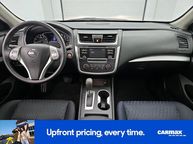 Photo of 2018 Gray Nissan Altima