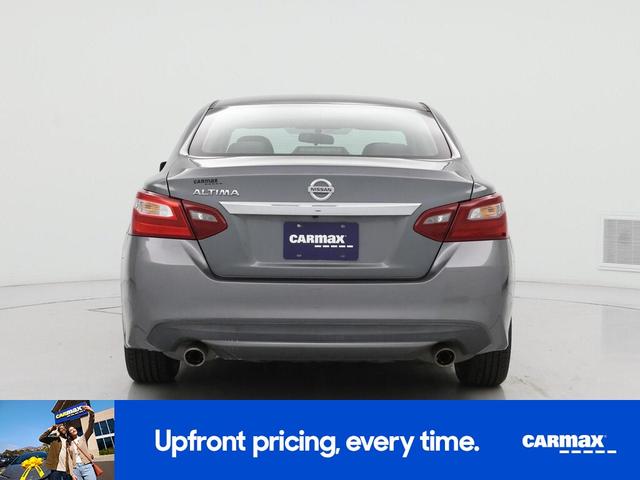Photo of 2018 Gray Nissan Altima
