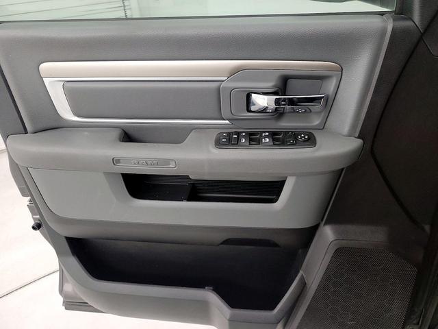 Photo of 2015 Gray RAM 1500