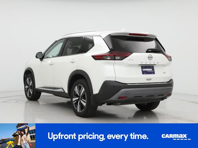 Photo of 2022 White Nissan Rogue