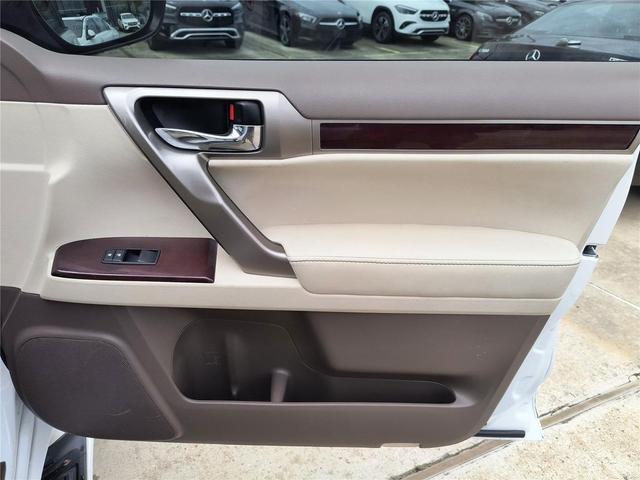 Photo of 2019 Starfire Pearl Lexus GX 460