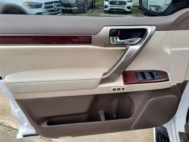 Photo of 2019 Starfire Pearl Lexus GX 460