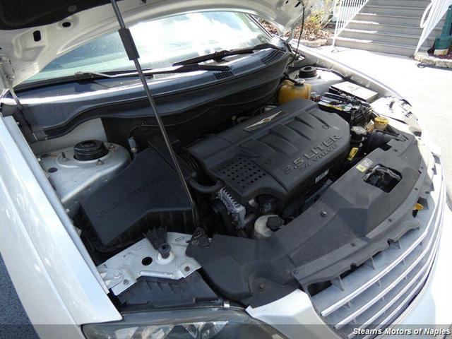 Photo of 2004 Bright Silver Metallic Clearcoat Chrysler Pacifica
