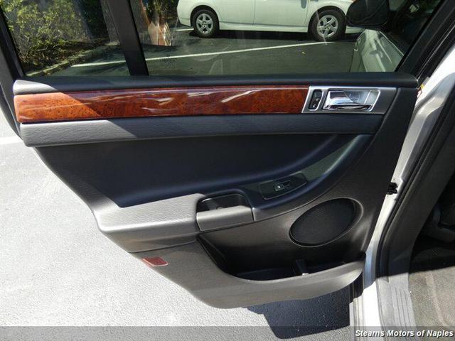 Photo of 2004 Bright Silver Metallic Clearcoat Chrysler Pacifica