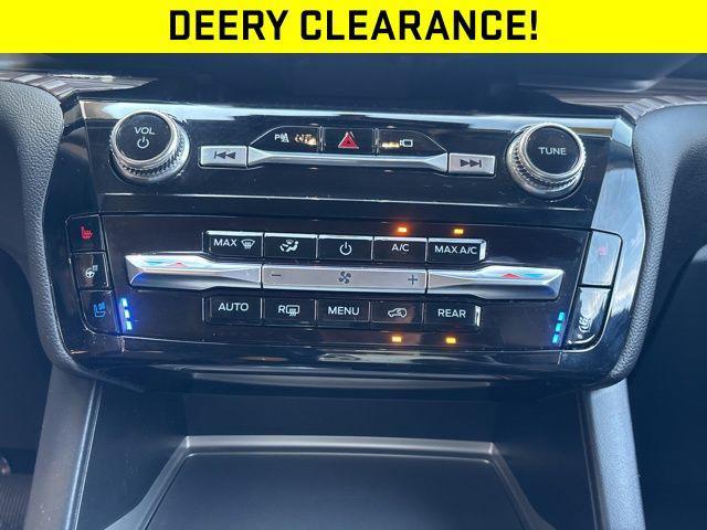 Photo of 2022 Maroon Ford Explorer