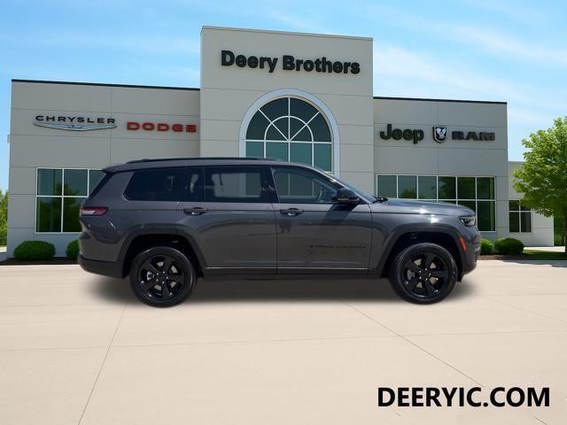 Photo of 2025 Baltic Gray Metallic Clearcoat Jeep Grand Cherokee L