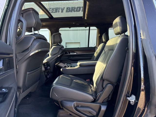 Photo of 2023 Ember Pearlcoat Jeep Grand Wagoneer