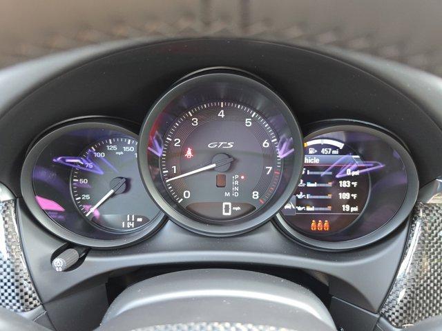 Photo of 2025 Gentian Blue Metallic Porsche Macan