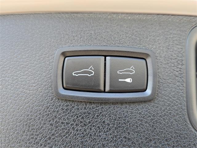 Photo of 2025 Chalk Porsche Macan