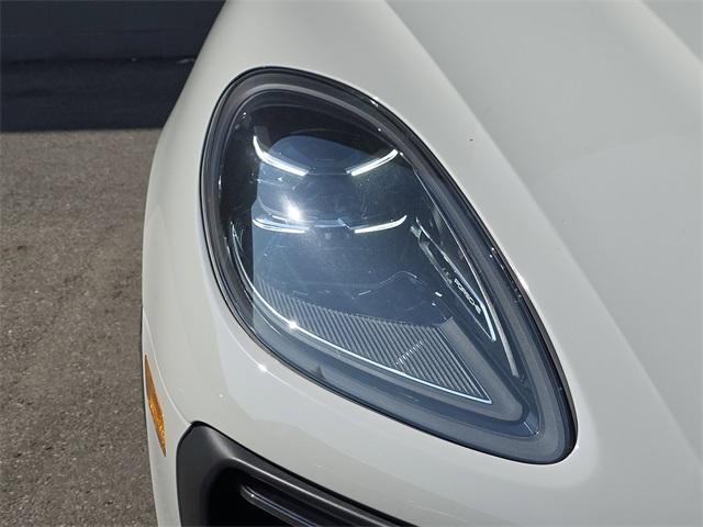 Photo of 2025 Chalk Porsche Macan