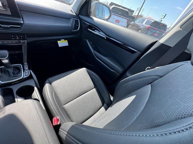 Photo of 2025 Gray Kia Seltos