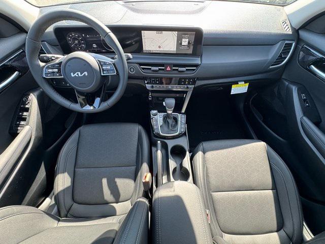 Photo of 2025 Gray Kia Seltos