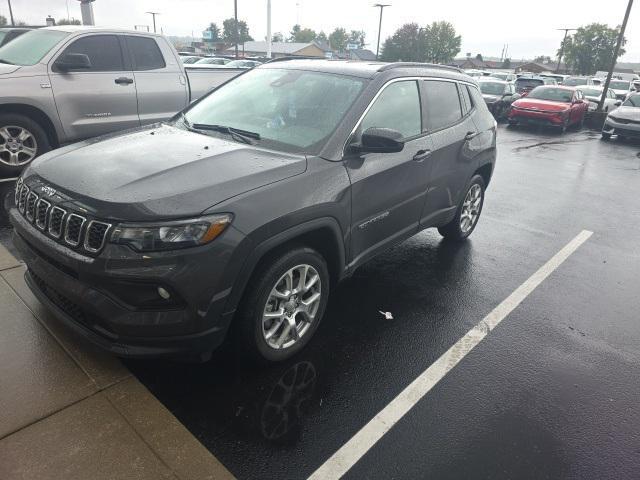 Photo of 2024 Baltic Gray Metallic Clearcoat Jeep Compass