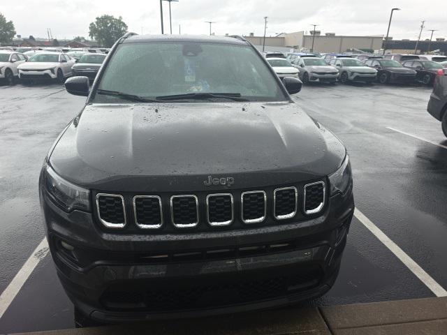 Photo of 2024 Baltic Gray Metallic Clearcoat Jeep Compass