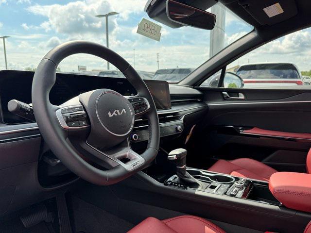Photo of 2026 White Pearl Kia K5
