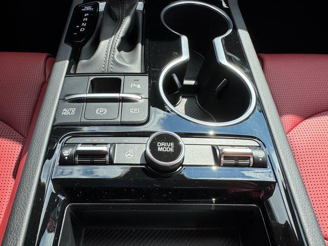 Photo of 2026 White Pearl Kia K5