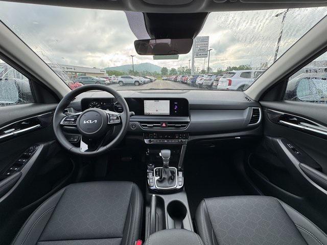 Photo of 2025 Steel Kia Seltos