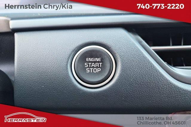 Photo of 2024 Pluton Blue/Black Roof Kia Seltos