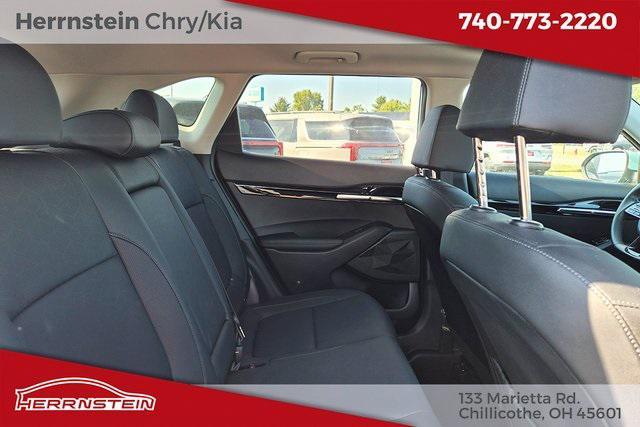 Photo of 2024 Pluton Blue/Black Roof Kia Seltos