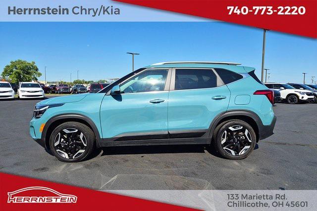 Photo of 2024 Pluton Blue/Black Roof Kia Seltos