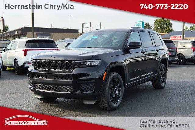 Photo of 2025 Diamond Black Crystal Pearlcoat Jeep Grand Cherokee L