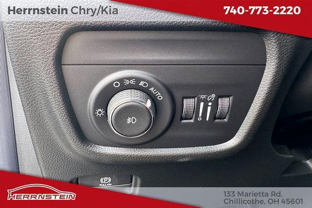 Photo of 2025 Baltic Gray Metallic Clearcoat Jeep Grand Cherokee