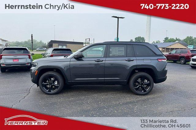 Photo of 2025 Baltic Gray Metallic Clearcoat Jeep Grand Cherokee