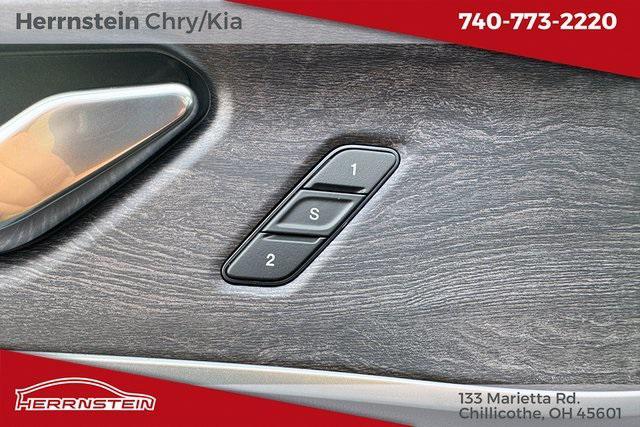 Photo of 2025 Baltic Gray Metallic Clearcoat Jeep Grand Cherokee