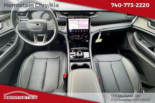 Photo of 2025 Baltic Gray Metallic Clearcoat Jeep Grand Cherokee