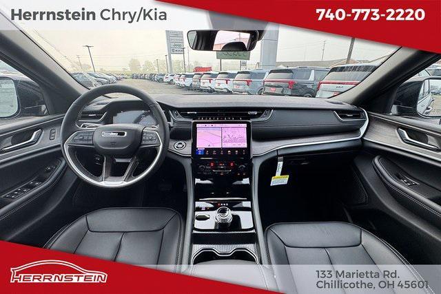 Photo of 2025 Baltic Gray Metallic Clearcoat Jeep Grand Cherokee
