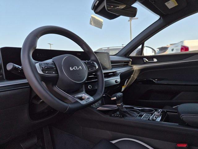 Photo of 2026 Gray Kia K5