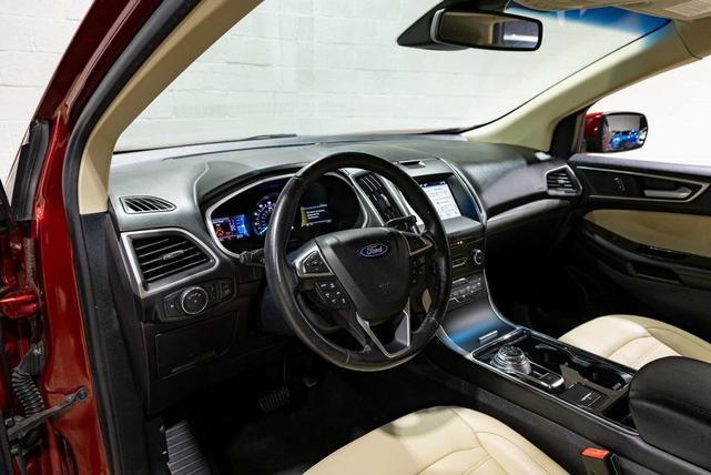 Photo of 2019 Ruby Red Metallic Tinted Clearcoat Ford Edge