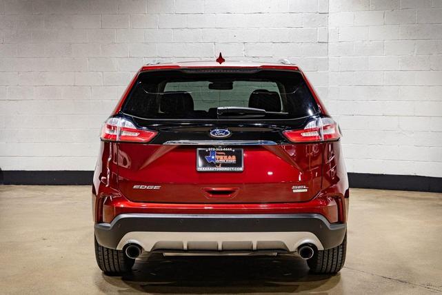 Photo of 2019 Ruby Red Metallic Tinted Clearcoat Ford Edge