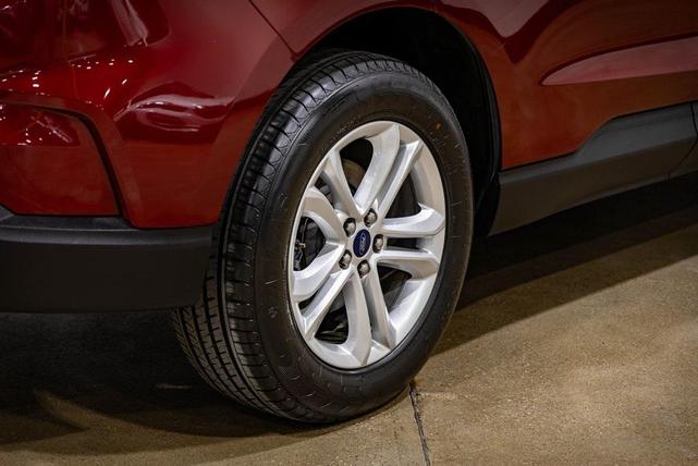Photo of 2019 Ruby Red Metallic Tinted Clearcoat Ford Edge