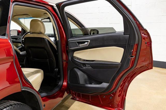 Photo of 2019 Ruby Red Metallic Tinted Clearcoat Ford Edge