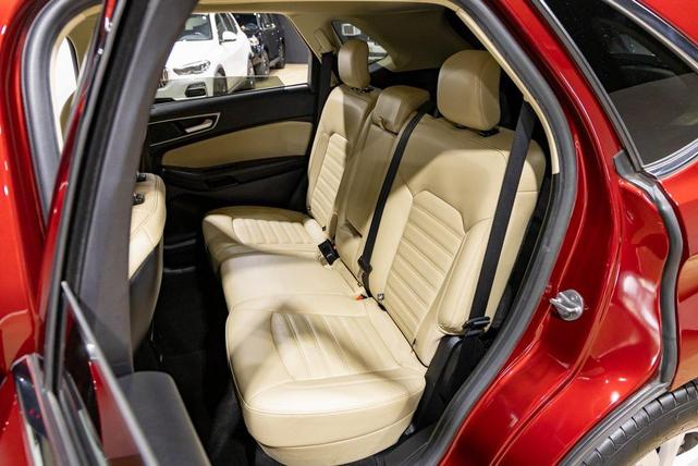 Photo of 2019 Ruby Red Metallic Tinted Clearcoat Ford Edge