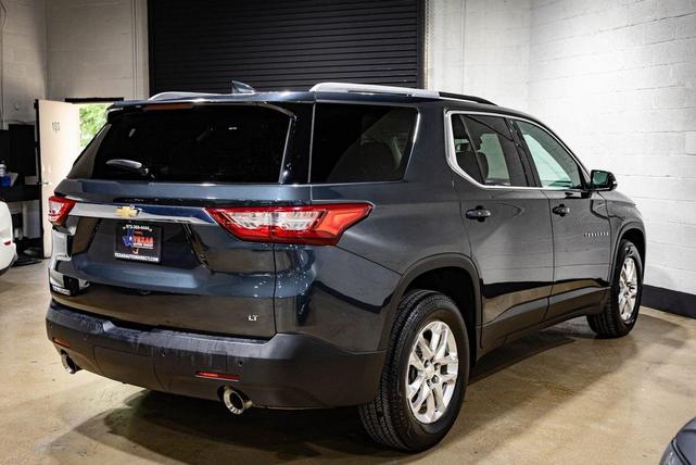 Photo of 2018 Graphite Metallic Chevrolet Traverse
