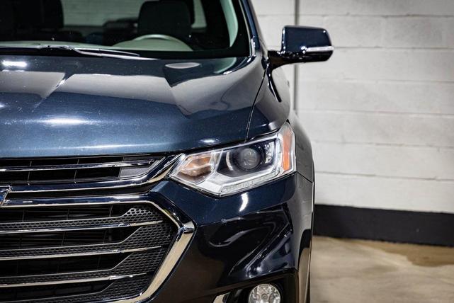 Photo of 2018 Graphite Metallic Chevrolet Traverse