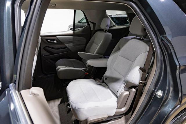 Photo of 2018 Graphite Metallic Chevrolet Traverse