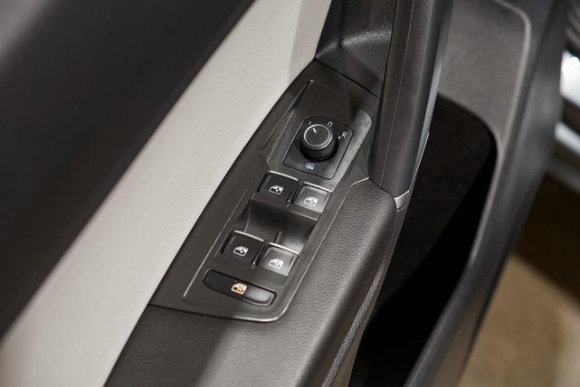 Photo of 2020 Platinum Gray Metallic Volkswagen Tiguan