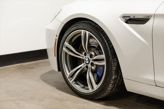 Photo of 2012 Alpine White BMW M6