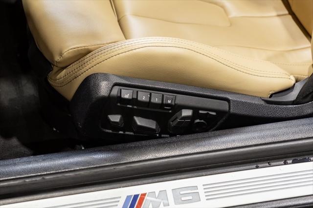Photo of 2012 Alpine White BMW M6