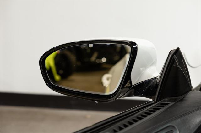 Photo of 2012 Alpine White BMW M6