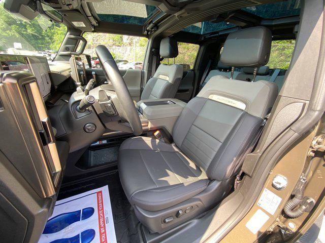Photo of 2025 Deep Aurora Metallic (Dark Bronze) GMC HUMMER EV Pickup