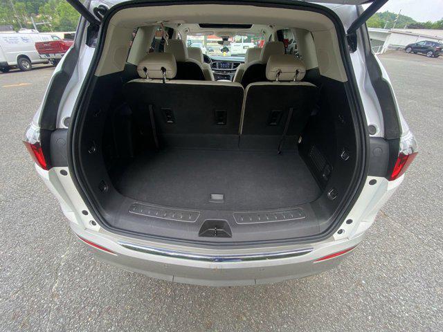 Photo of 2022 White Frost Tricoat Buick Enclave