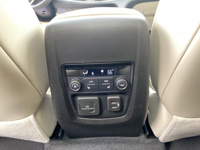 Photo of 2022 White Frost Tricoat Buick Enclave