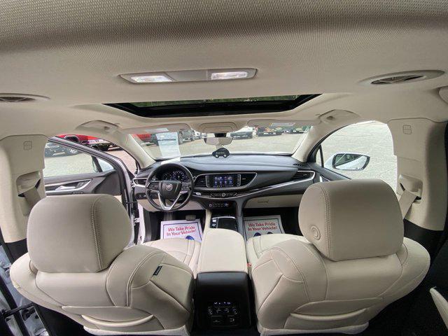 Photo of 2022 White Frost Tricoat Buick Enclave