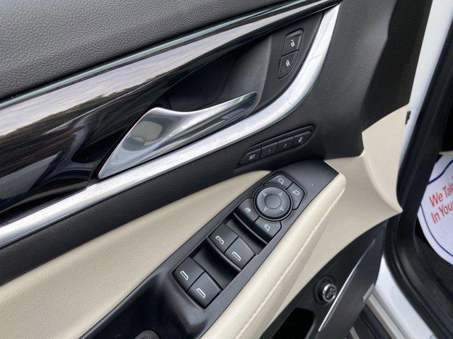 Photo of 2022 White Frost Tricoat Buick Enclave