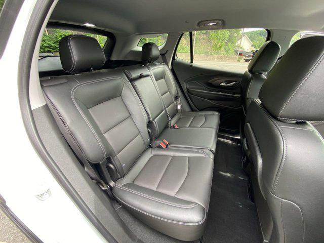 Photo of 2023 Summit White GMC Terrain