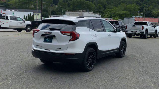 Photo of 2023 Summit White GMC Terrain